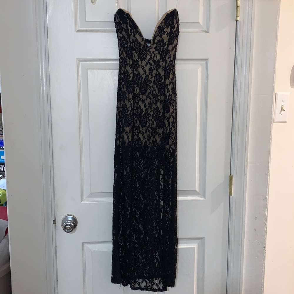 January 7 Woman’s Strapless Dress. New